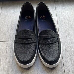 Cole Haan Women's Black Loafers Size 6.5 Nantucket Penny Loafers